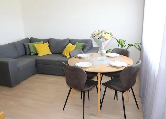 Lille With A Sunny Balcony Parnu